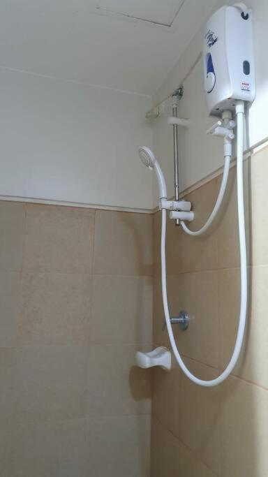 Cherolds Place Lovely 1 Bedroom Condo With Balcony Manila Exterior foto