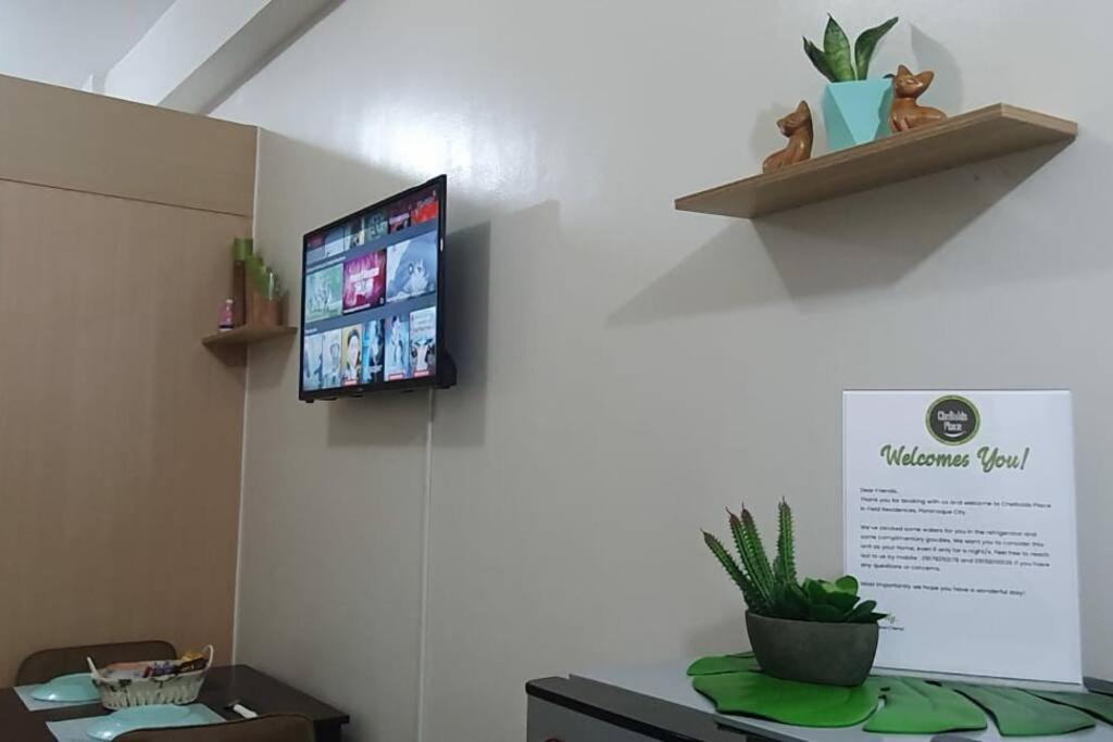 Cherolds Place Lovely 1 Bedroom Condo With Balcony Manila Exterior foto