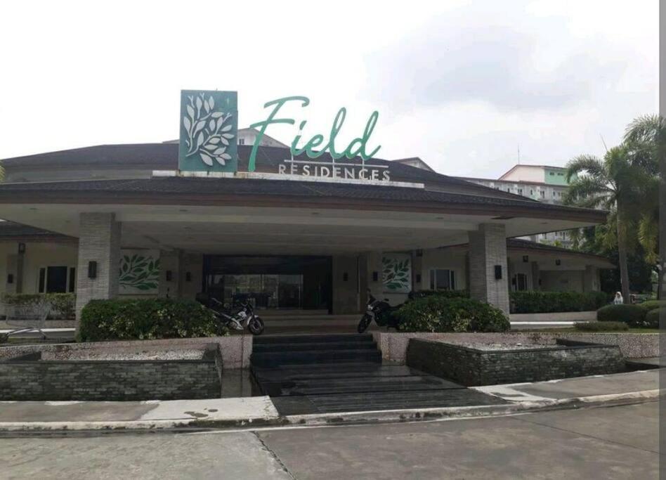 Cherolds Place Lovely 1 Bedroom Condo With Balcony Manila Exterior foto